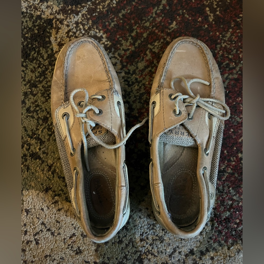 Sperry women’s Beige Boat Shoes